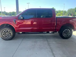 Ford F-150 2022 4x4 XLT 4 puertas SuperCrew 5.5 pies. SB