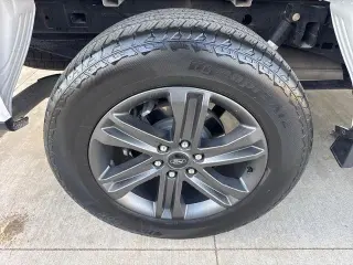 Ford F-150 2023 4x4 XLT 4 puertas SuperCrew 5.5 pies. SB