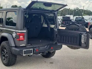 Jeep Wrangler Unlimited 2020 4x4 Sport 4 puertas SUV