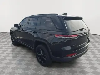 Jeep Grand Cherokee 2023 4x4 Altitude 4 puertas SUV