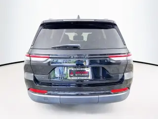 Jeep Grand Cherokee 2023 4x4 Altitude 4 puertas SUV