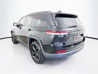 Jeep Grand Cherokee 2023 4x4 Altitude 4 puertas SUV