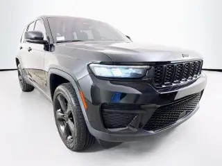 Jeep Grand Cherokee 2023 4x4 Altitude 4 puertas SUV