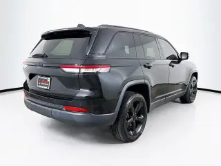 Jeep Grand Cherokee 2023 4x4 Altitude 4 puertas SUV