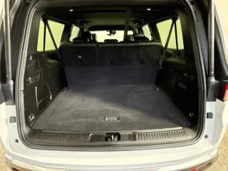 Jeep Wagoneer L 2023 Serie II 4x4 4 puertas SUV