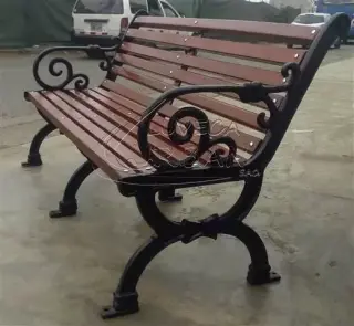POSTES Y BANCAS PARA PLAZAS