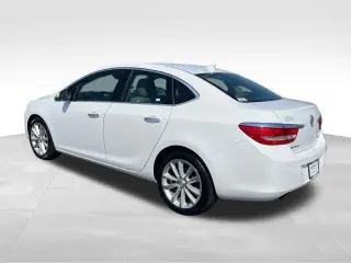 Buick Verano 2012 Grupo de Conveniencia 4 puertas Sedan