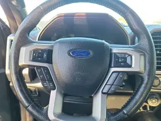 Ford F-150 2016 4x4 Platinum 4 puertas SuperCrew 5.5 pies. SB