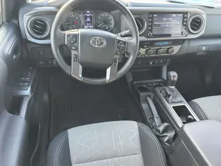 Toyota Tacoma 2023 4x4 TRD Sport 4 puertas Doble Cabina 6.1 pies LB
