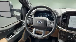 Ford F-150 2023 4x4 Lariat 4 puertas SuperCrew 5.5 pies. SB