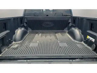 Ford F-150 2023 4x4 Lariat 4 puertas SuperCrew 5.5 pies. SB