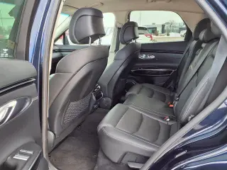 Genesis GV70 2025 AWD 2.5T Estándar 4 puertas SUV