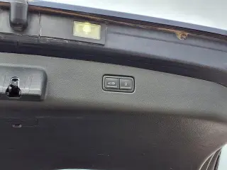 Genesis GV70 2025 AWD 2.5T Estándar 4 puertas SUV