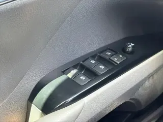 Toyota Camry Híbrido 2020 LE 4 puertas Sedan