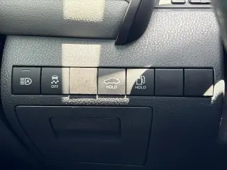 Toyota Camry Híbrido 2020 LE 4 puertas Sedan
