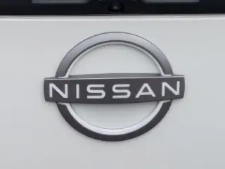 Nissan Frontier 2024 4x4 SV 4 puertas King Cab 1.86 m