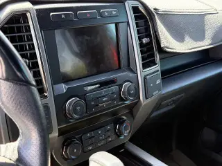 Ford F-150 2019 4x4 Raptor 4 puertas SuperCrew 5.5 pies. SB