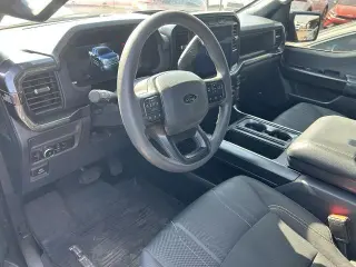 Ford F-150 2024 4x4 STX 4 puertas SuperCrew 5.5 pies. SB