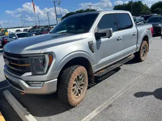Ford F-150 2022 4x4 Tremor 4 puertas SuperCrew 5.5 pies. Caja corta.
