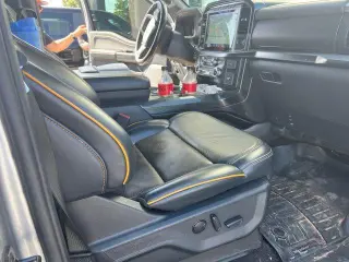 Ford F-150 2022 4x4 Tremor 4 puertas SuperCrew 5.5 pies. Caja corta.