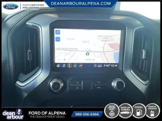 GMC Sierra 1500 2020 4x4 SLT 4 puertas Cabina Crew 5.8 pies. Caja corta