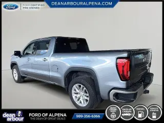 GMC Sierra 1500 2020 4x4 SLT 4 puertas Cabina Crew 5.8 pies. Caja corta