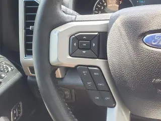 Ford F-150 2019 4x4 Lariat 4 puertas SuperCrew 5.5 pies. SB