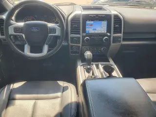 Ford F-150 2019 4x4 Lariat 4 puertas SuperCrew 5.5 pies. SB