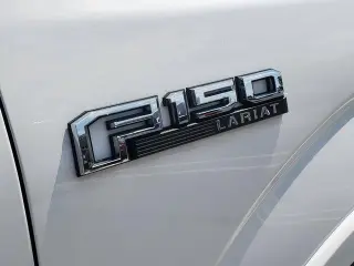 Ford F-150 2019 4x4 Lariat 4 puertas SuperCrew 5.5 pies. SB