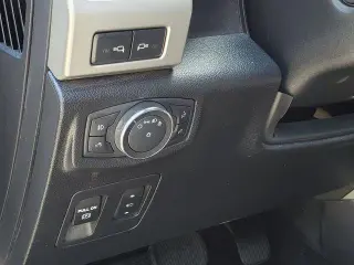 Ford F-150 2019 4x4 Lariat 4 puertas SuperCrew 5.5 pies. SB