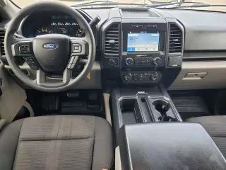 Ford F-150 2018 4x4 XL 4 puertas SuperCrew 5.5 pies. SB