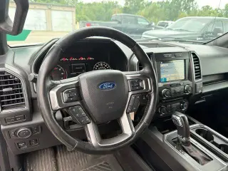 Ford F-150 2018 4x4 King Ranch 4 puertas SuperCrew 6.5 pies. SB