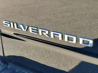 Chevrolet Silverado 1500 2020 4x4 Custom Trail Boss 4 puertas Cabina Crew 5.8 pies. SB