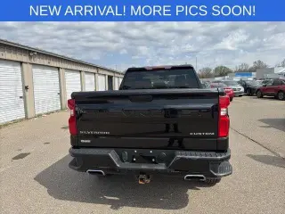 Chevrolet Silverado 1500 2020 4x4 Custom Trail Boss 4 puertas Cabina Crew 5.8 pies. SB