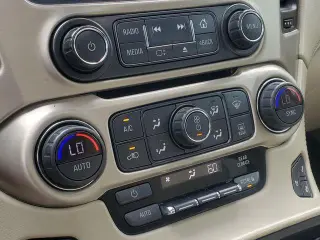 GMC Yukon XL 2019 4x4 Denali 4 puertas SUV