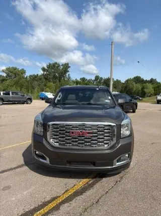 GMC Yukon XL 2019 4x4 Denali 4 puertas SUV