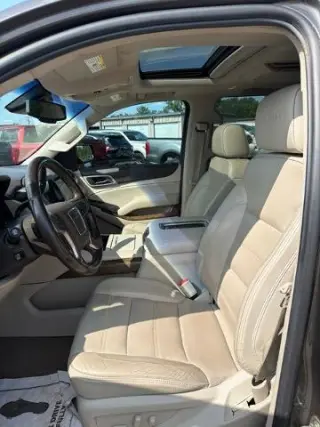 GMC Yukon XL 2019 4x4 Denali 4 puertas SUV