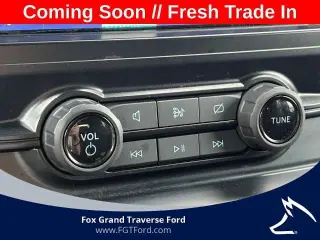 Ford F-150 2023 4x4 XL 4 puertas SuperCrew 5.5 pies. SB