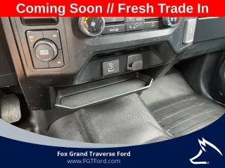 Ford F-150 2023 4x4 XL 4 puertas SuperCrew 5.5 pies. SB