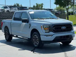 Ford F-150 2023 4x4 XLT 4 puertas SuperCrew 5.5 pies. SB