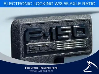 Ford F-150 2023 4x4 XL 4 puertas SuperCrew 5.5 pies. SB