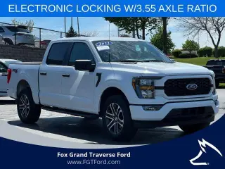 Ford F-150 2023 4x4 XL 4 puertas SuperCrew 5.5 pies. SB