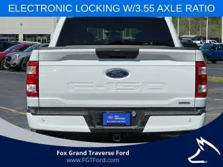 Ford F-150 2023 4x4 XL 4 puertas SuperCrew 5.5 pies. SB