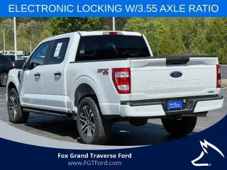 Ford F-150 2023 4x4 XL 4 puertas SuperCrew 5.5 pies. SB