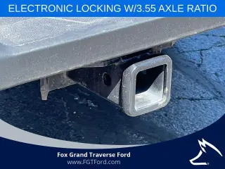 Ford F-150 2023 4x4 XL 4 puertas SuperCrew 5.5 pies. SB