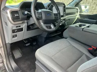 Ford F-150 2025 4x4 XLT 4 puertas SuperCrew 5.5 pies SB