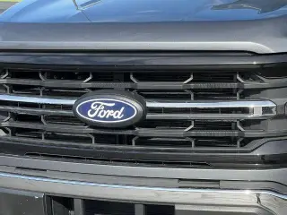 Ford F-150 2025 4x4 XLT 4 puertas SuperCrew 5.5 pies SB