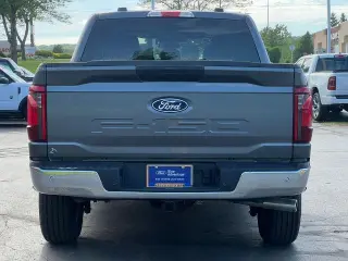 Ford F-150 2025 4x4 XLT 4 puertas SuperCrew 5.5 pies SB