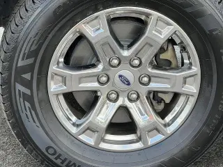 Ford F-150 2023 4x4 XLT 4 puertas SuperCrew 6.5 pies. SB