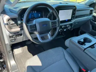 Ford F-150 2025 4x4 XLT 4 puertas SuperCrew 6.5 pies. SB
